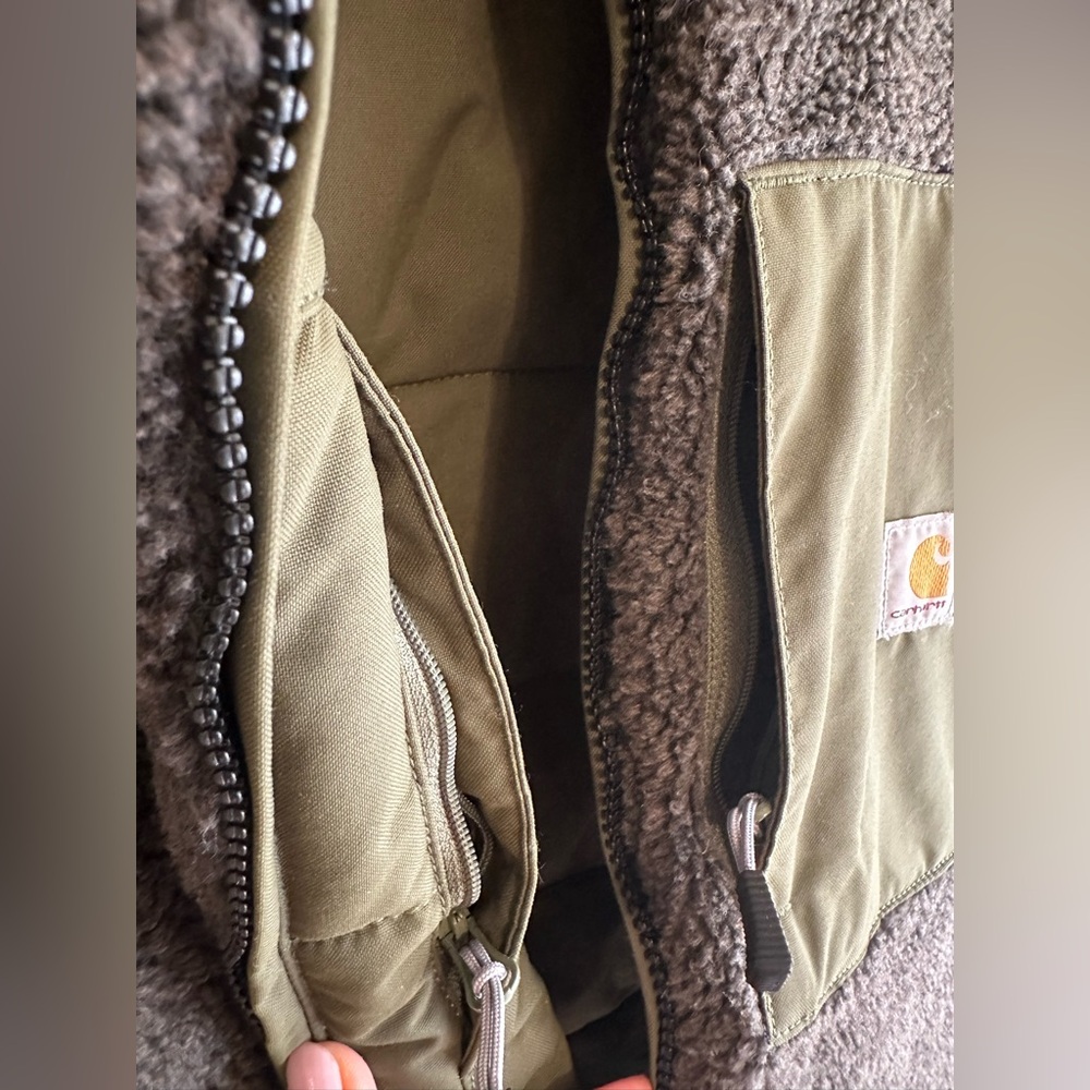 Carhartt Women’s Montana Puffer Vest Insulated - Reversible - Picture 7 of 7